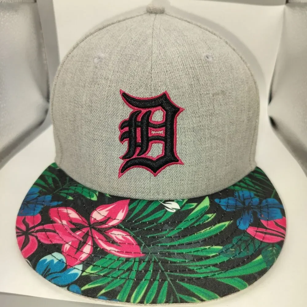 New Era Detroit Tigers 59FIFTY Fitted Hat Cap 7 5/8 MLB Grey Floral Brim